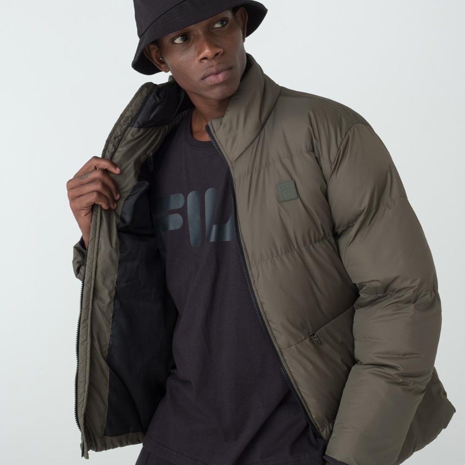 Imagem principal Jaqueta Fila Round Masculina Fila incolor