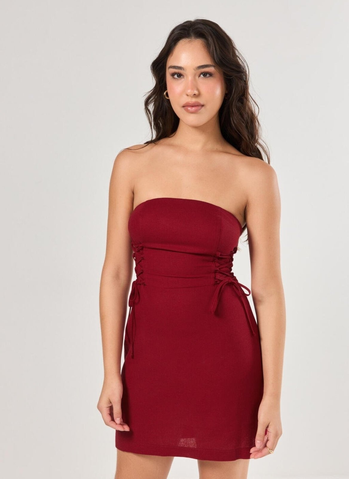Imagem principal Vestido Curto Linho Amarrações Laterais Youcom bordô