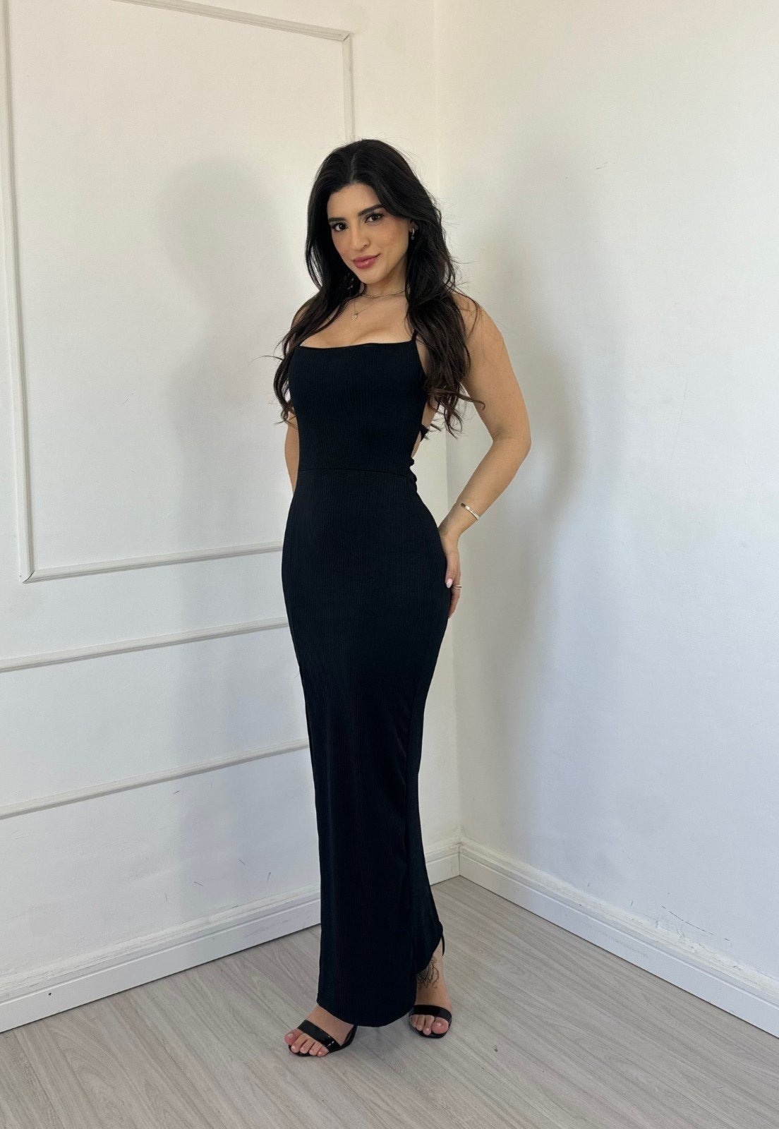 Imagem principal Vestido Canelado Amarração Gislene Cia do Vestido preto