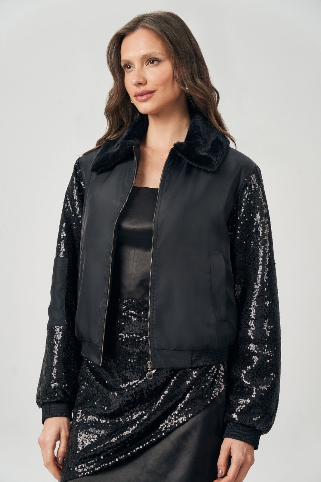 Imagem principal Jaqueta Black Manga Paetê Feminina Acostamento ACOSTAMENTO MASCULINO preto black