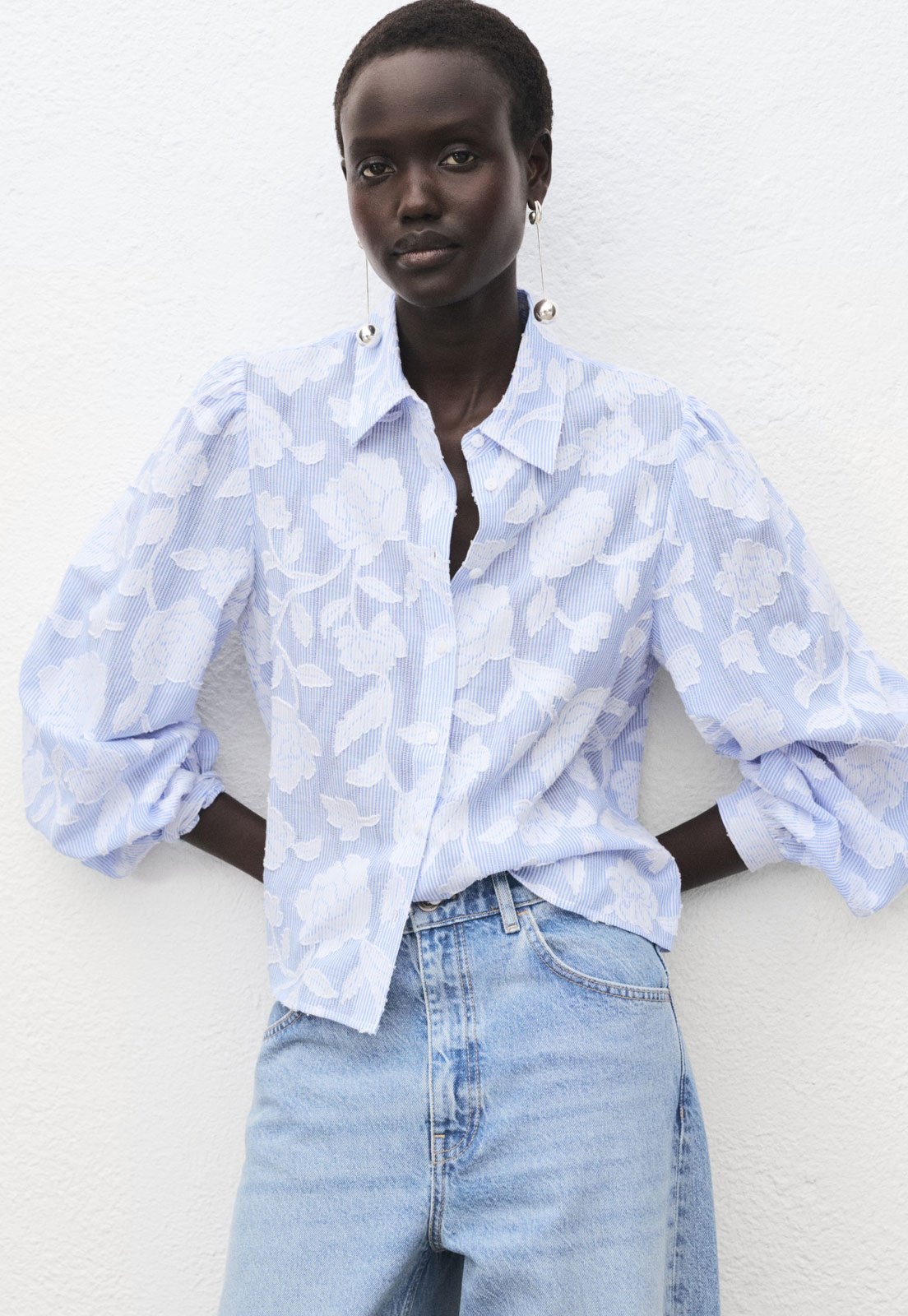 Imagem principal Camisa Feminina Mango Palomo Floral Listrada Claro Mango azul