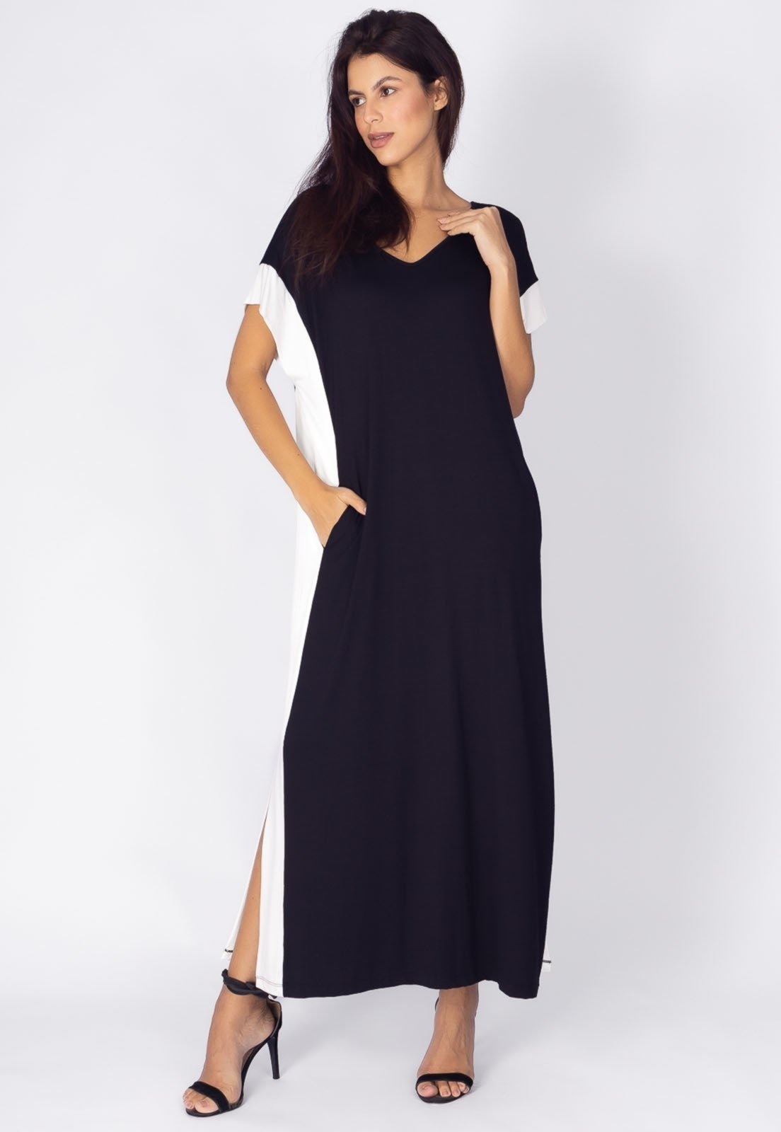 Imagem principal Vestido Amazonia Vital Bicolor Nheengatu Malha e Amazonia Vital branco/preto