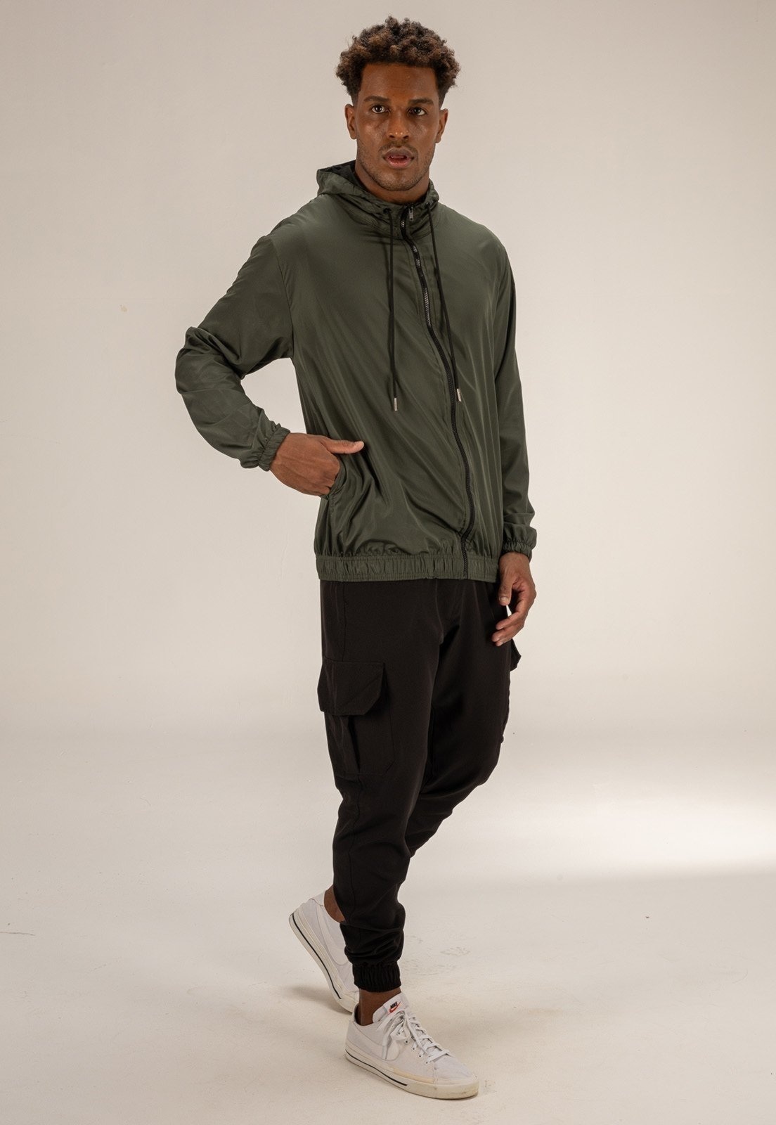 Imagem principal Jaqueta Corta Vento Masculino Classic Treino Com Capuz Gola Alta Dulk verde/verde militar verde