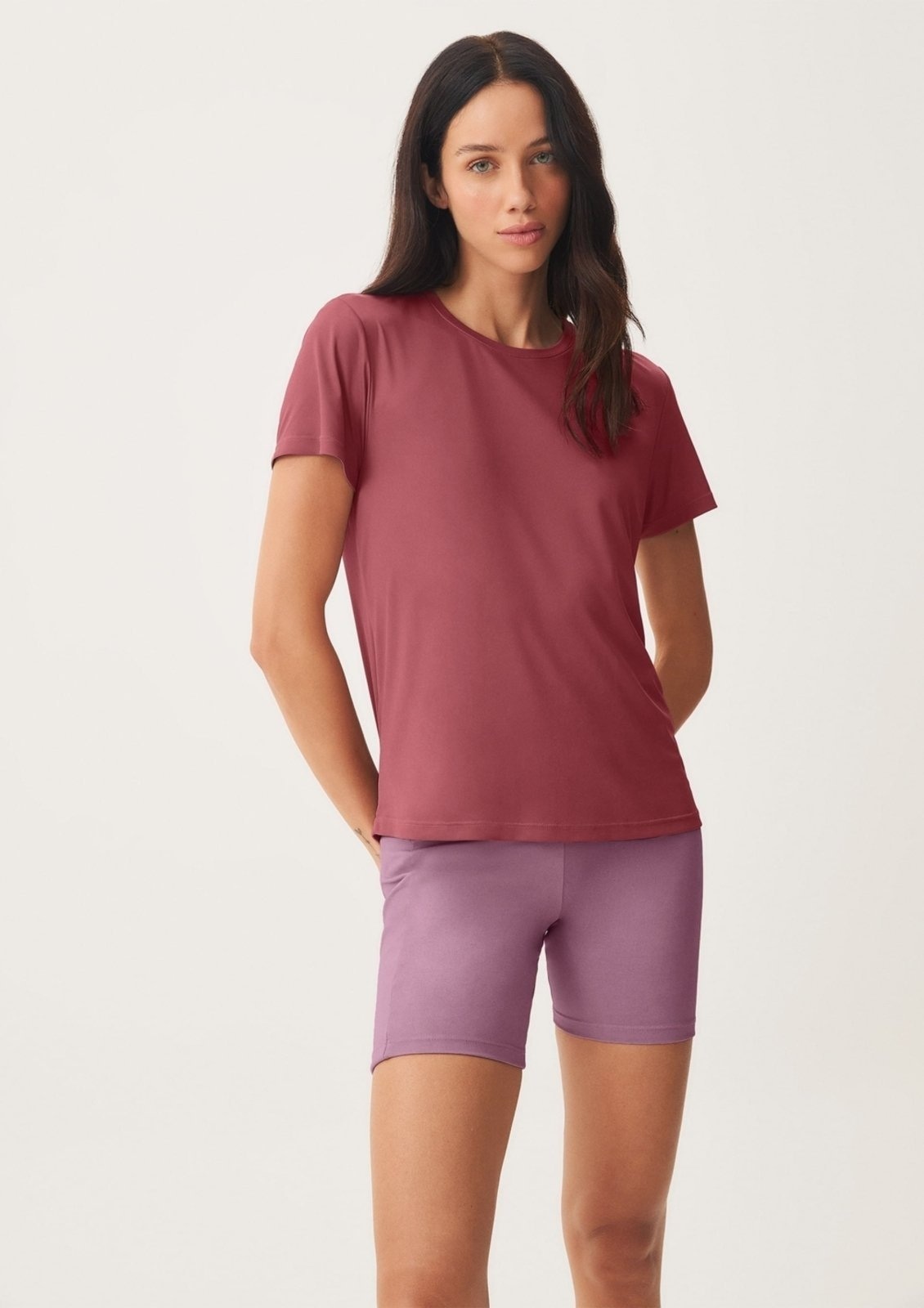 Imagem principal Camiseta Esportiva Básica Feminina Proteção UV Hering HERING SPORTS vinho