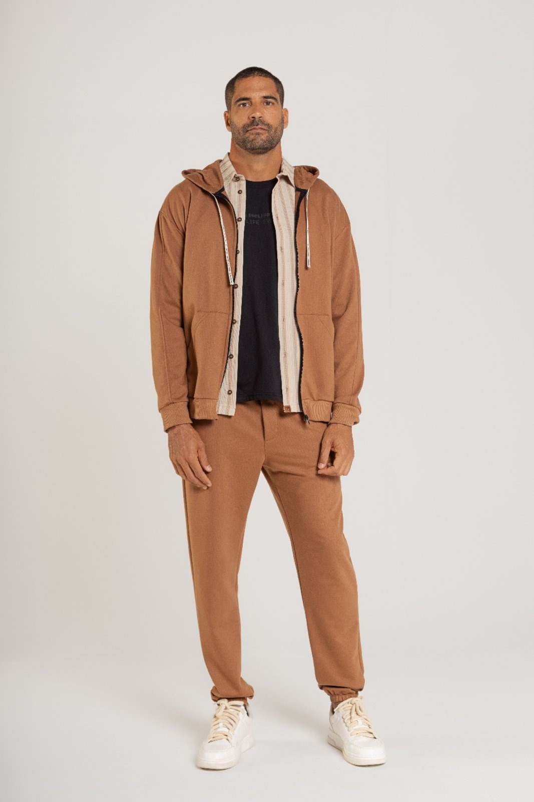 Imagem principal Jaqueta Moletom Masculina The Philippines The Philippines marrom