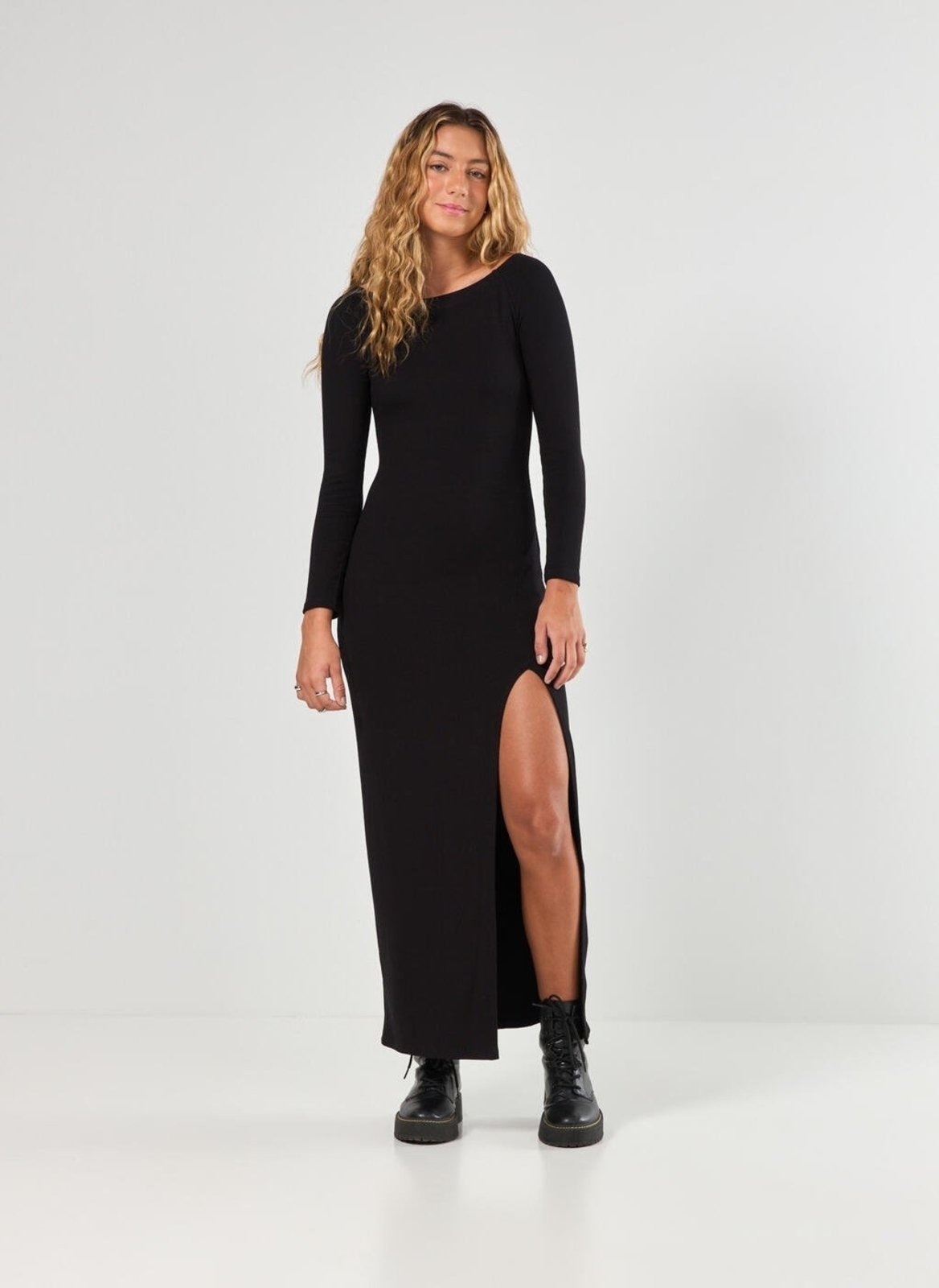 Imagem principal Vestido Midi De Manga Longa Com Fenda Youcom preto