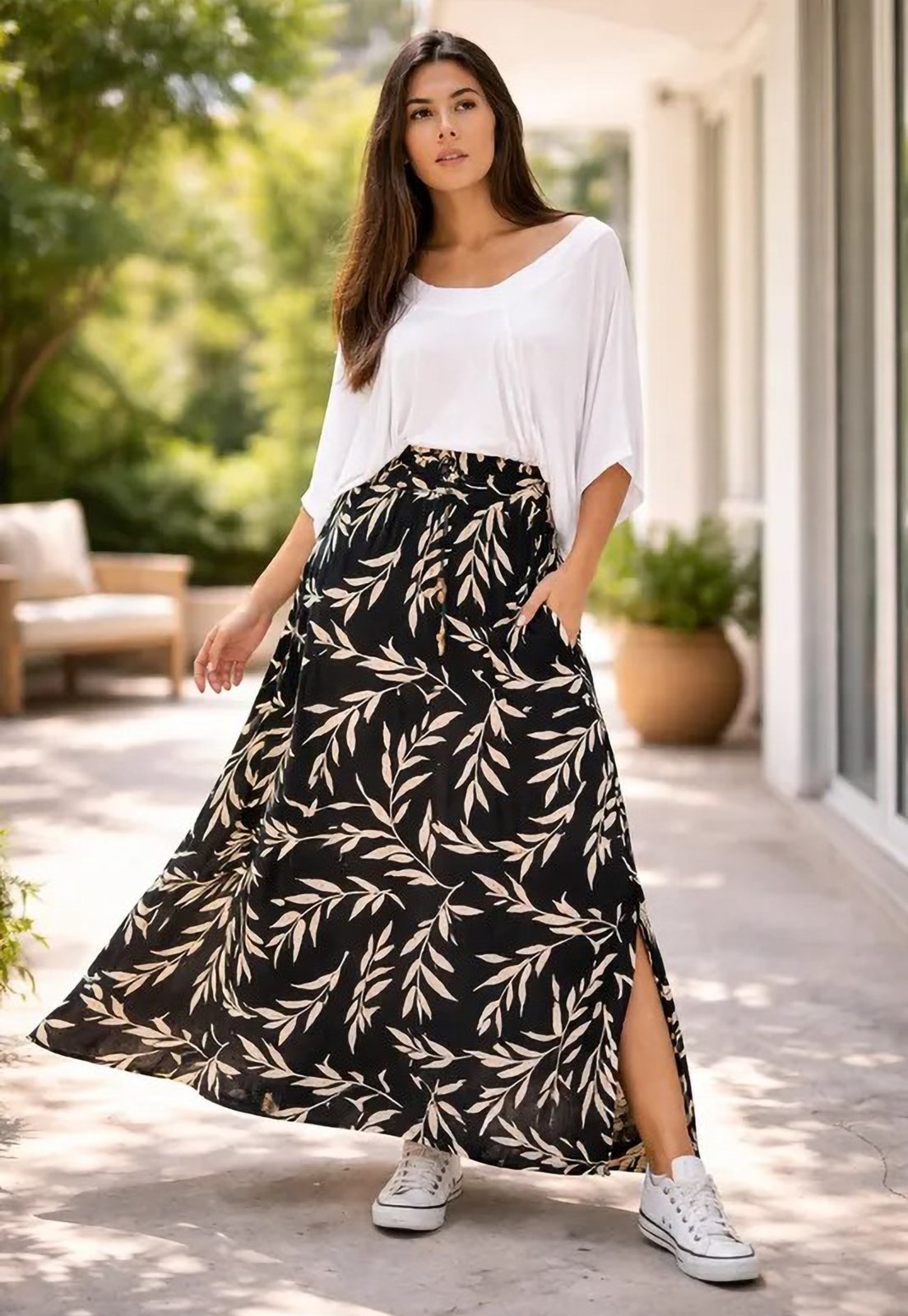 Imagem principal Saia Cabanafree Longa Viscose Folhagem Serena Preta Cabanafree estampado