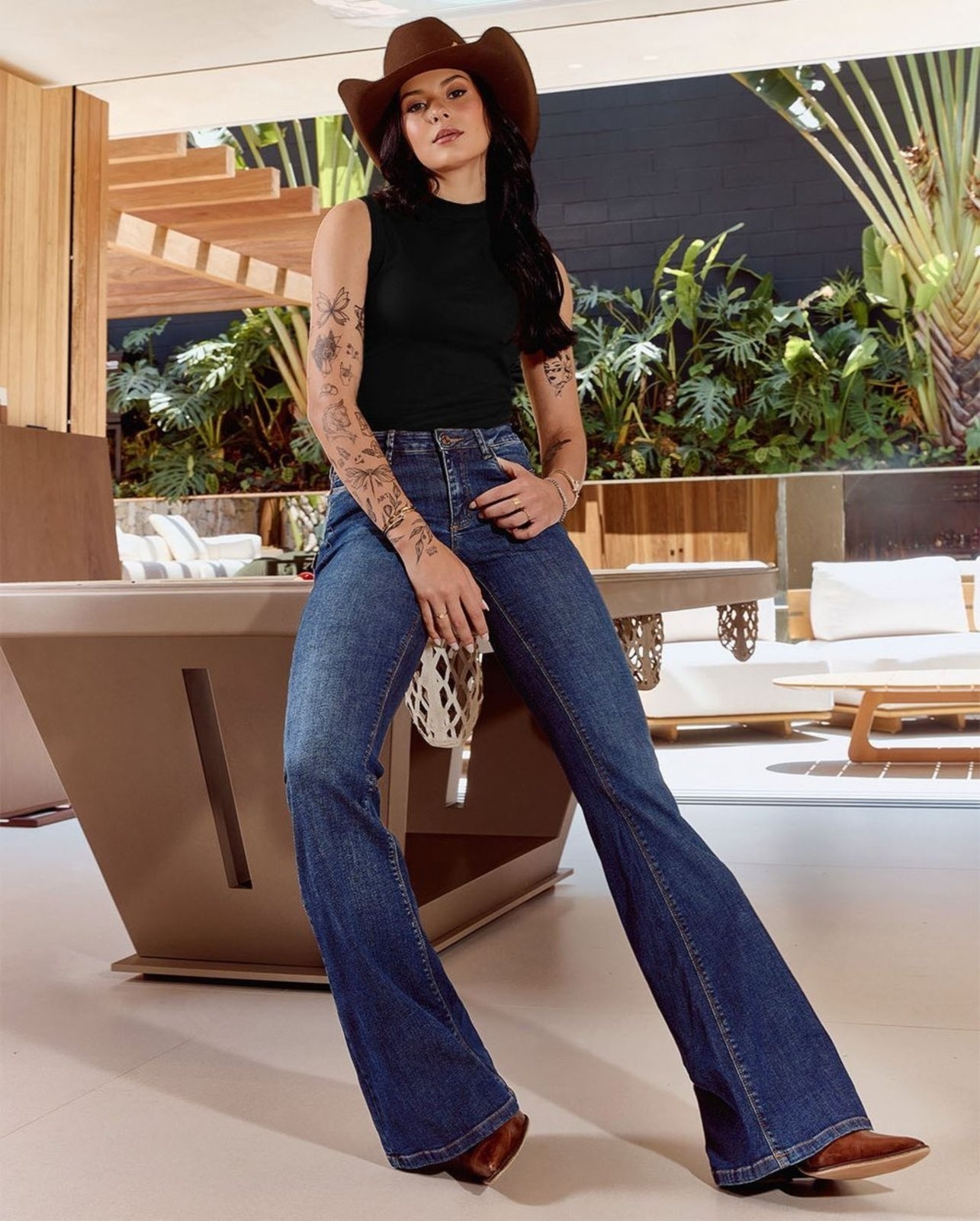 Imagem principal Calça Flare Feminina Cintura Baixa 24987 Escura Consciência jeans