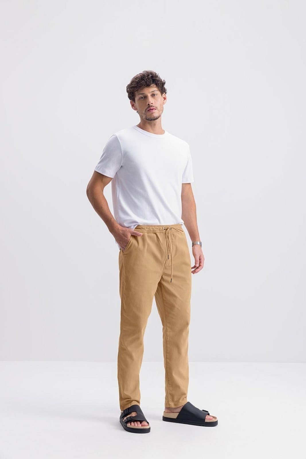 Imagem principal Calça Masculina Em Sarja Essendi Camel Médio Essendi bege