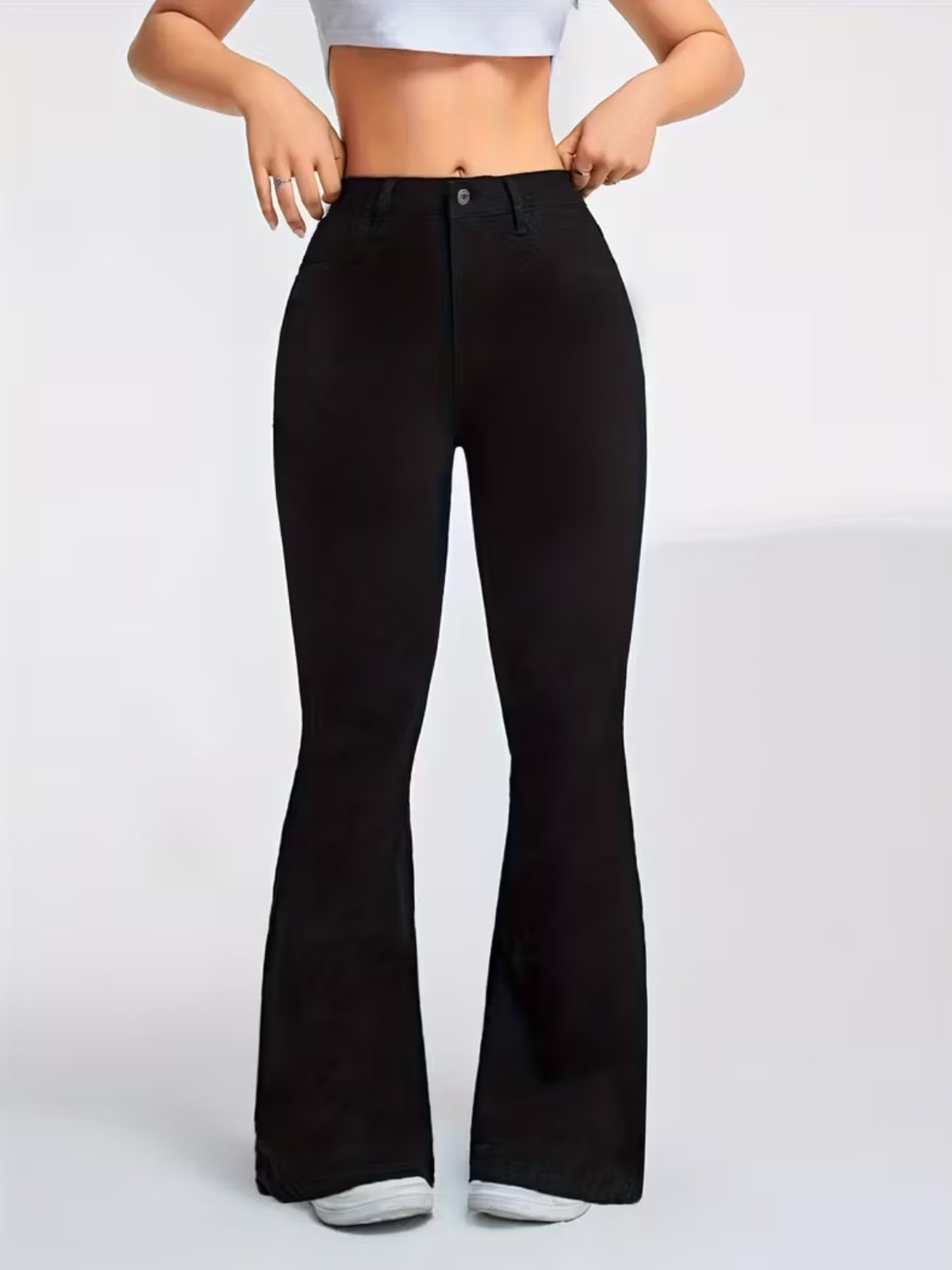 Imagem principal Calça Flare Alpha Street Wear Preta Feminina Cintura Alta e Caimento Perfeito Alpha Street Wear jeans