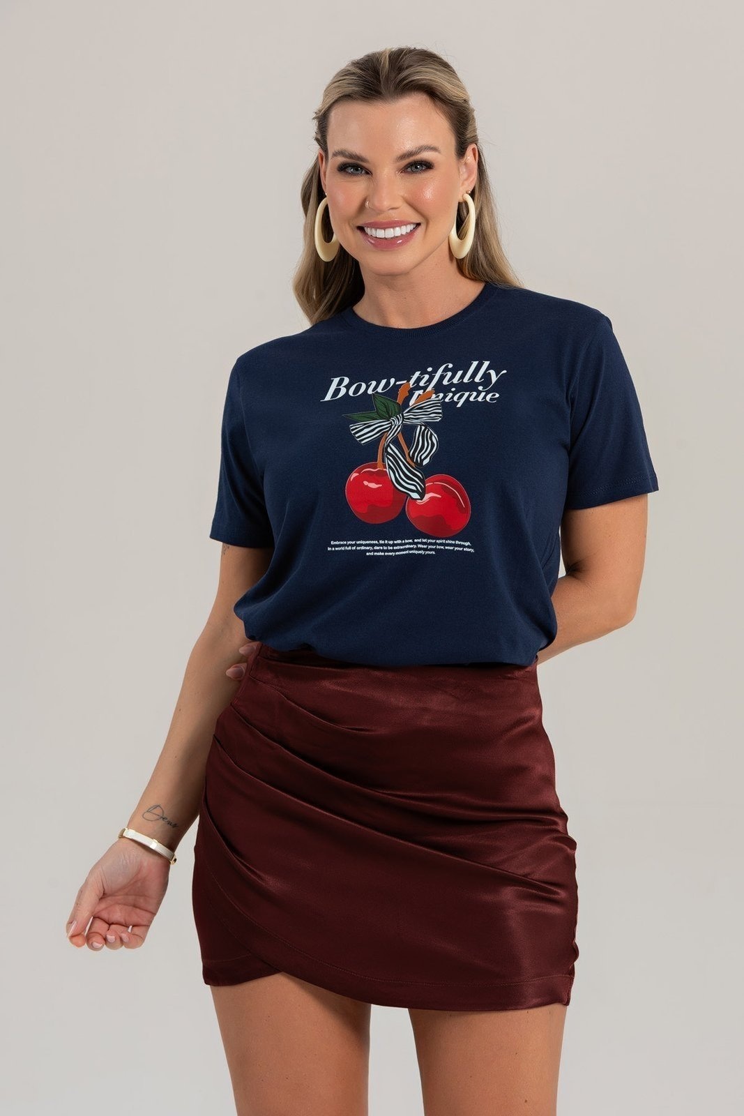 Imagem principal Camisa Feminina Cianitas Estampa Cereja Unique Cianitas azul marinho