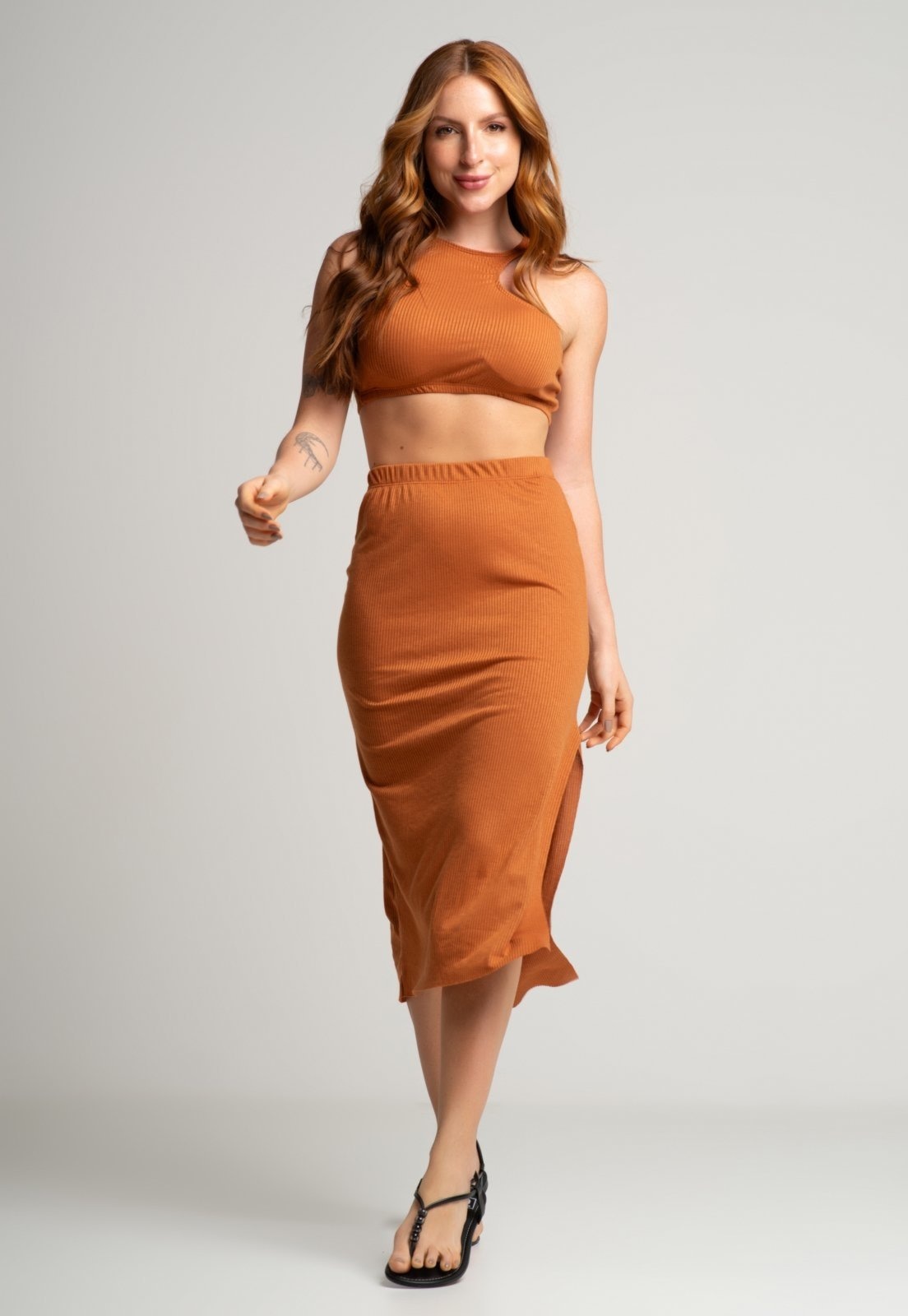 Imagem principal Conjunto Vekyo Cropped e Saia Midi Com Fenda Top Canelado Casual Terracota VEKYO laranja