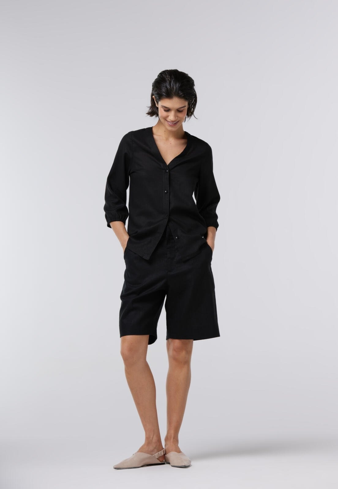 Imagem principal Bermuda Linho Traymon Cintura Alta Traymon preto