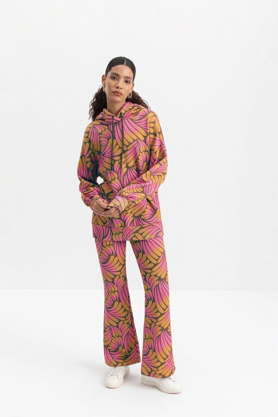 Imagem principal Calça Feminina Flare Em Moletom Estampada Essendi Essendi marrom