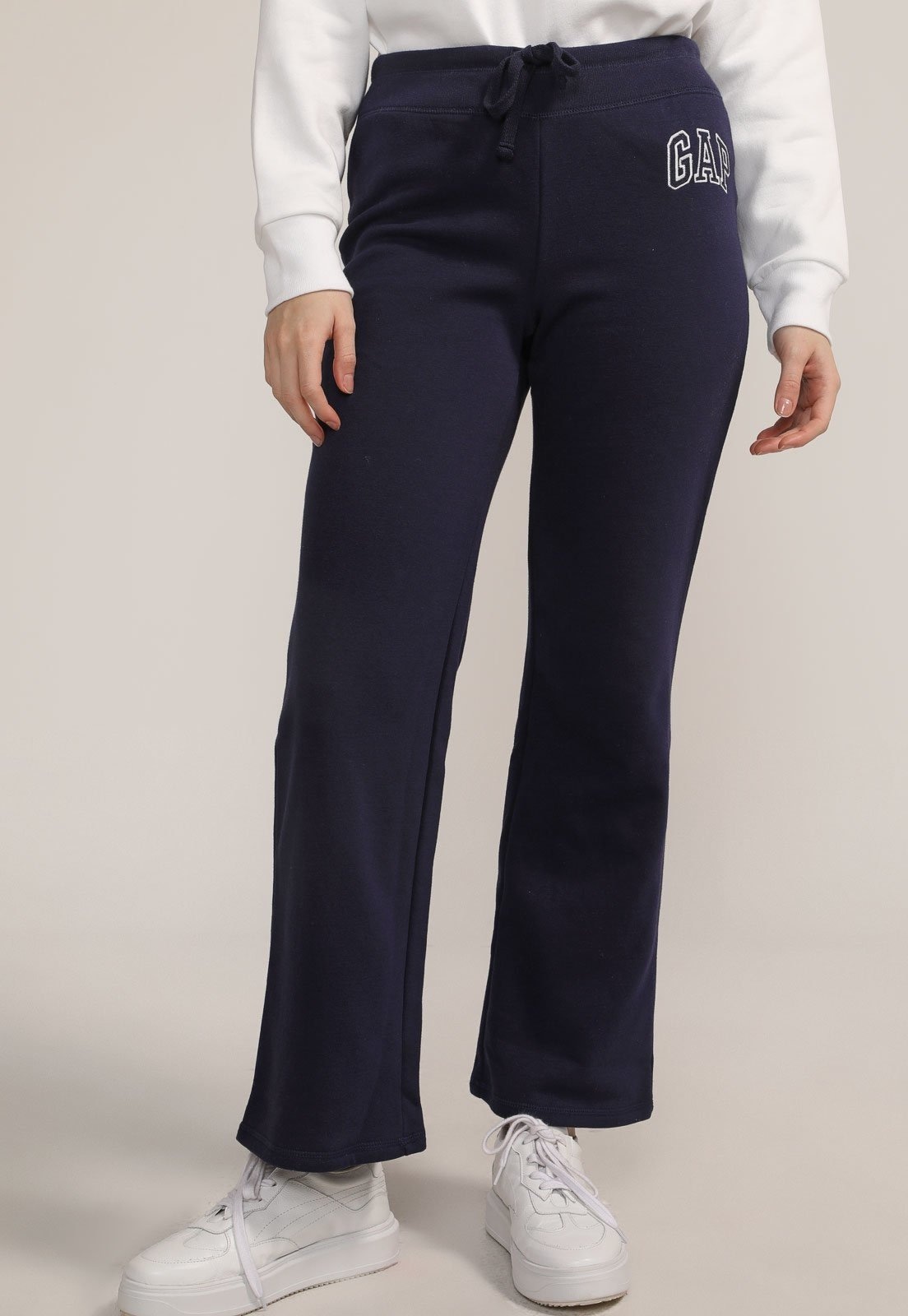 Imagem principal Calça de Moletom GAP Reta Logo Bordado Azul-Marinho GAP azul marinho