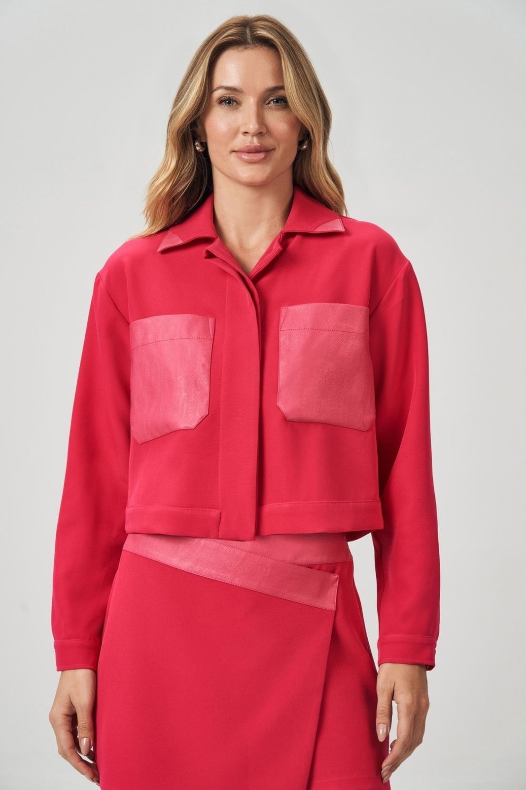 Imagem principal Casaco Com Recorte Em PU Feminino Acostamento ACT FEMININO pink