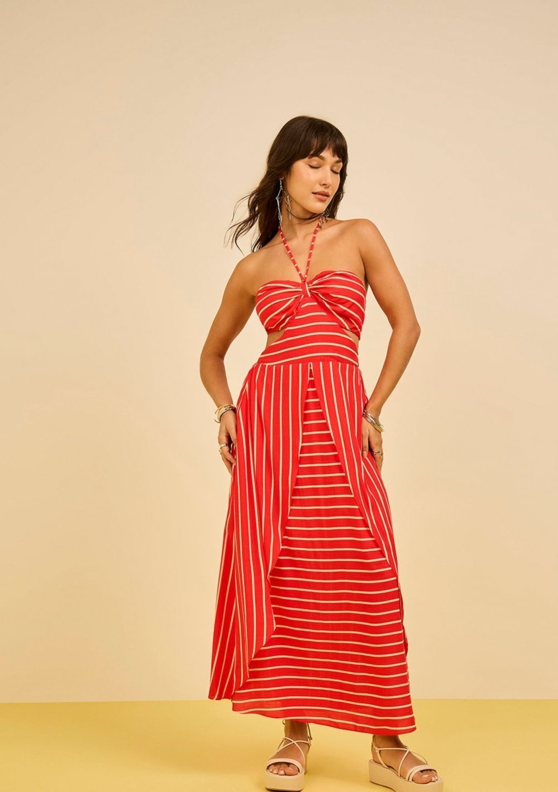 Imagem principal Vestido Zinco Solto Decote V Sem Manga Midi Zinco vermelho