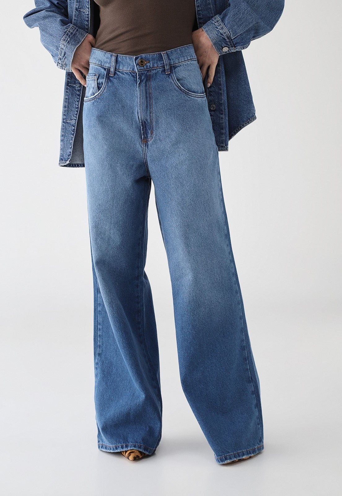 Imagem principal Calça Jeans Feminina Lança Perfume Wide Leg Médio Lança Perfume azul