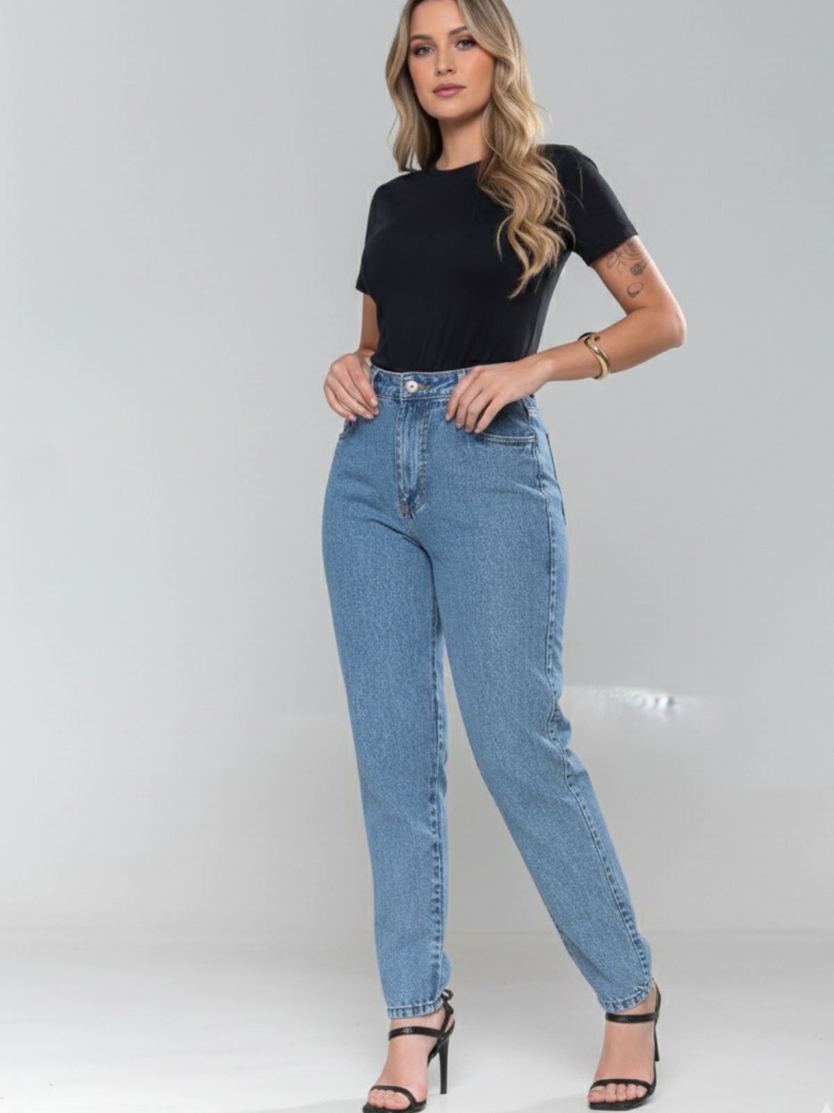 Imagem principal Calça Feminina Mom Alpha Street Wear Casual e Confortável Dia a Dia Claro Alpha Street Wear azul