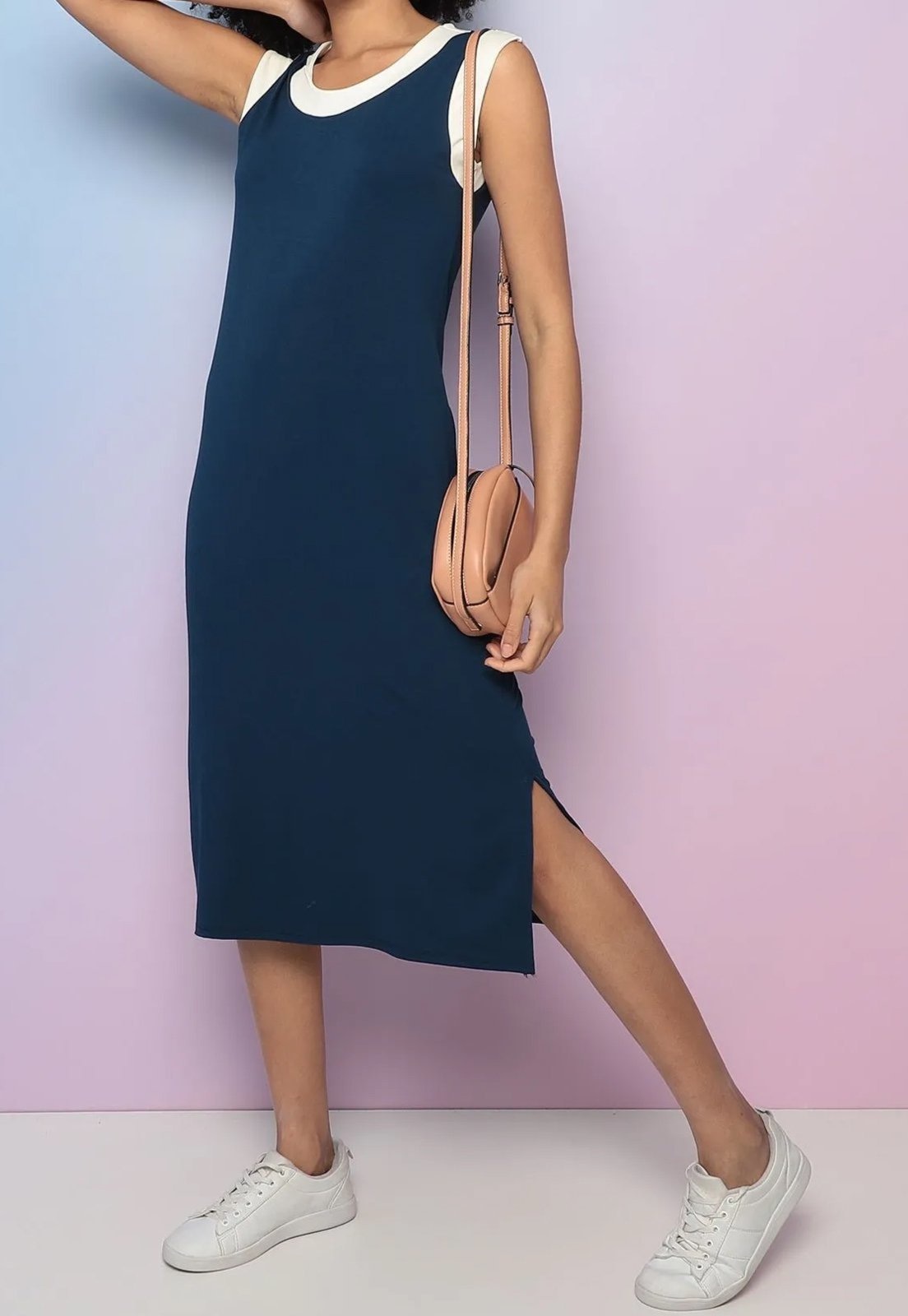 Imagem principal Vestido Viscolycra Maria Paes Midi Azul Marinho e Off White Maria Paes off-white azul