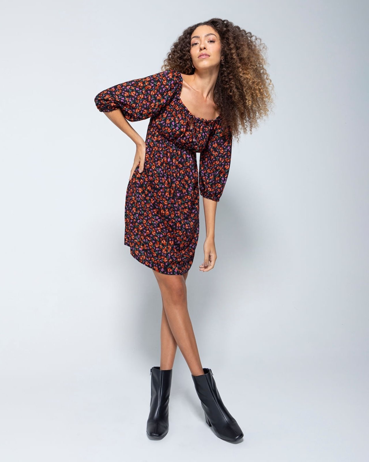 Imagem principal Vestido Evasê Feminino Manga Bufante Em Viscose Enfim preto