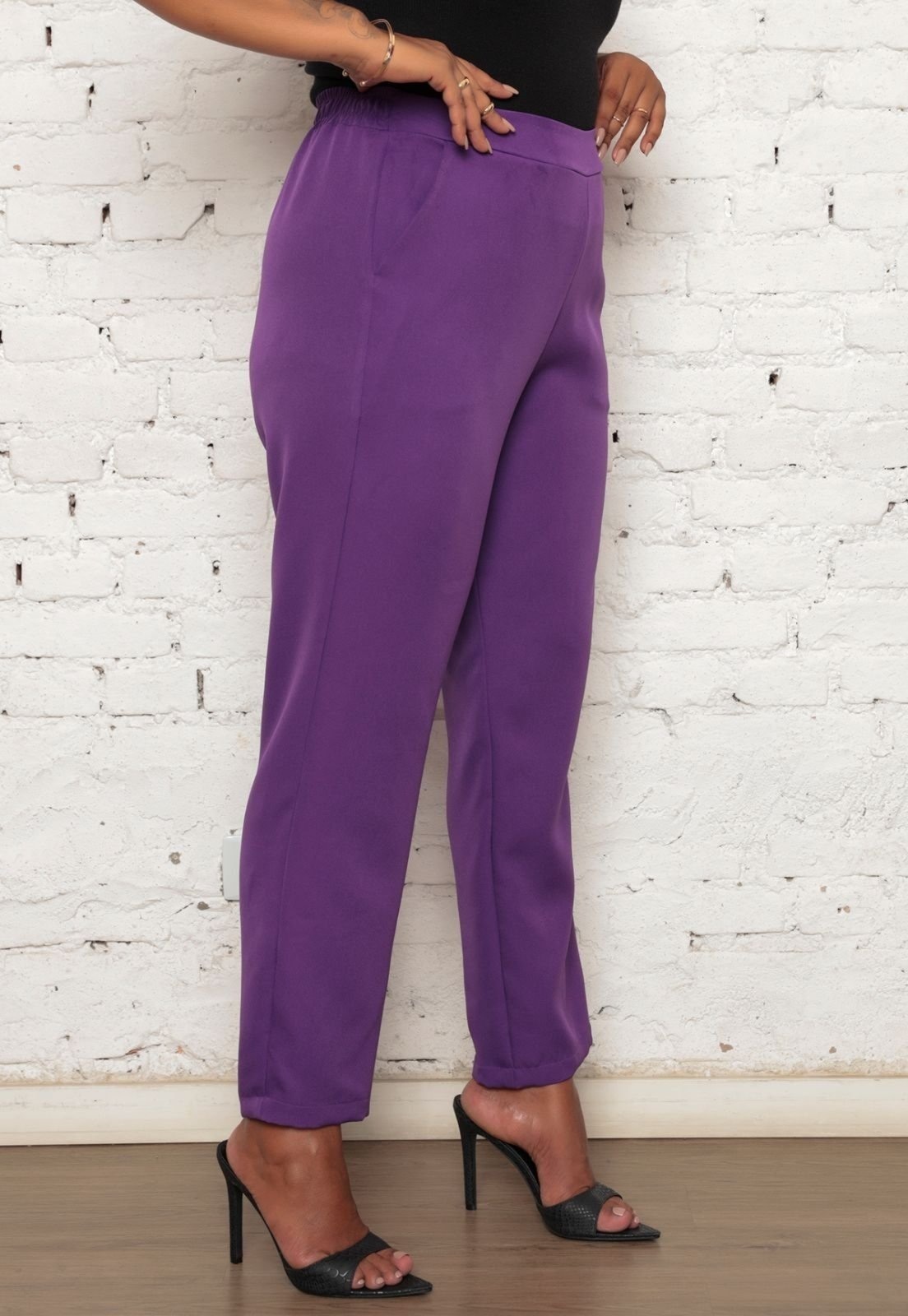 Imagem principal Calça Feminina Alfaiataria Clássica Elegante Com Elástico Modelo Premium Docce Mulher roxo