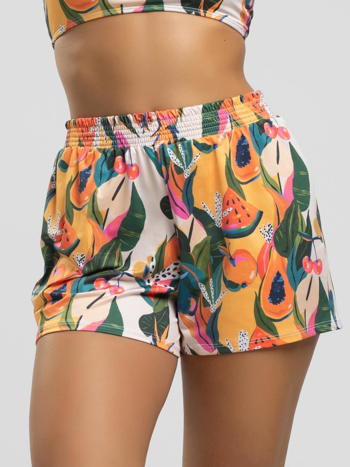 Imagem principal Short Curto Feminino Proteção Uv 50+ Moda Saída de Praia Vicbela Mamão Vicbela estampado/laranja/multicolorido