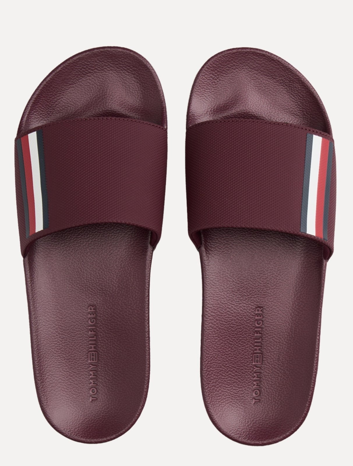 Imagem principal Chinelo Tommy Hilfiger Corp. Textured Pool Slide Escuro Tommy Hilfiger vinho