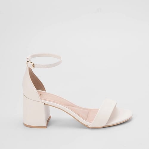 Sandália Gabriela Essenciais Salto Grosso Fivela