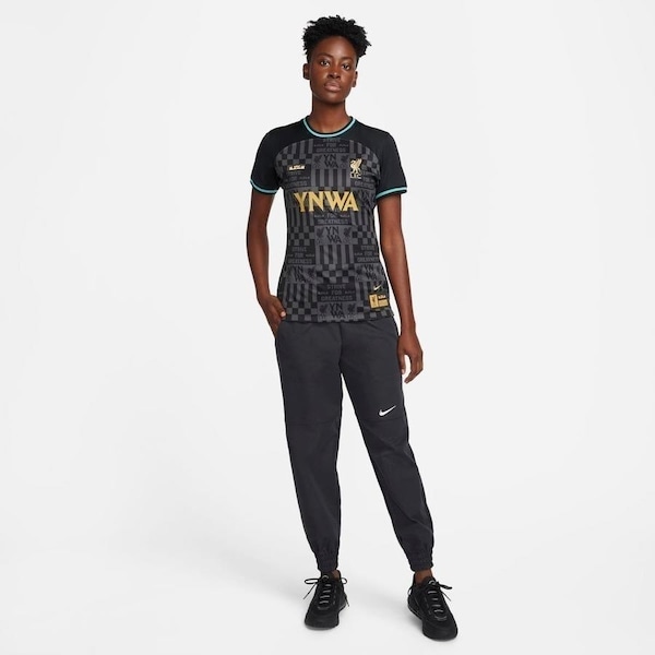 Imagem principal Camiseta Nike Liverpool Stadium - Feminina Nike PRETO