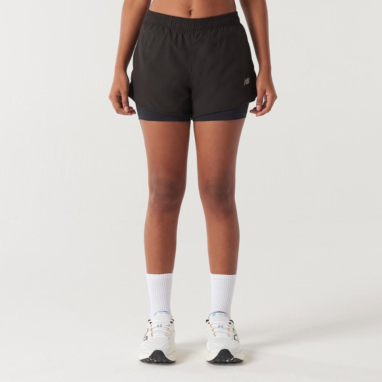 Imagem principal Shorts Sport Essentials 2 In 1 Feminino New Balance incolor