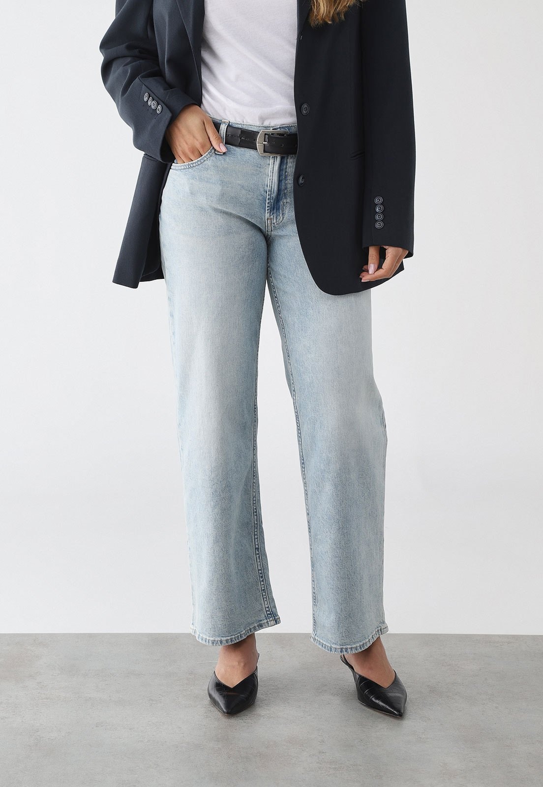 Imagem principal Calça Feminina GAP Reta Jeans Claro GAP azul