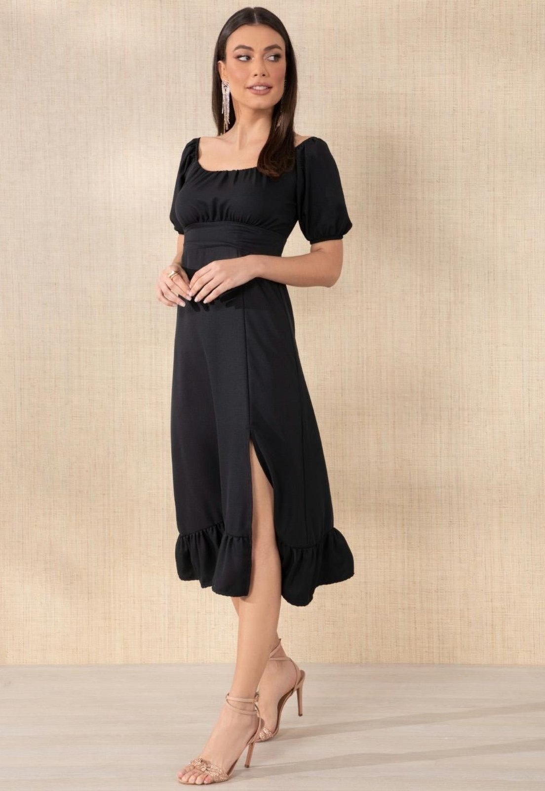 Imagem principal Vestido Decote Quadrado E Fenda Quintess preto