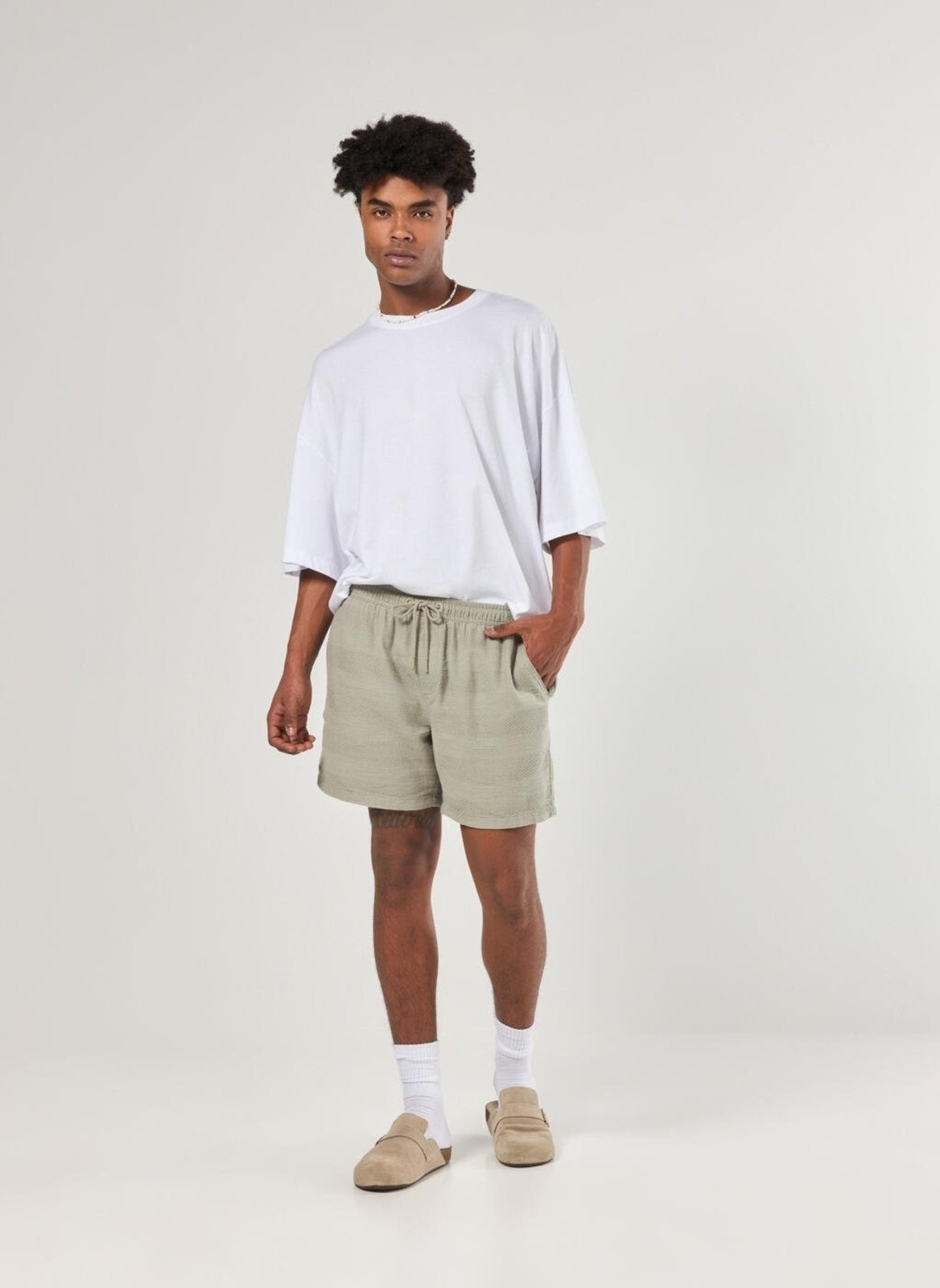 Imagem principal Bermuda Textura Especial Youcom verde oliva