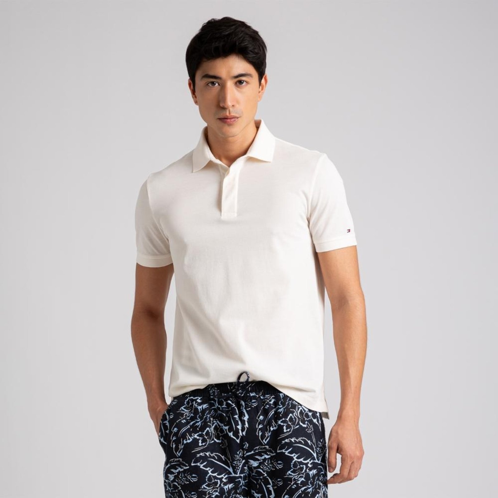 Imagem principal Polo Carcela Oculta Regular Fit - EEG Tommy Hilfiger off-white