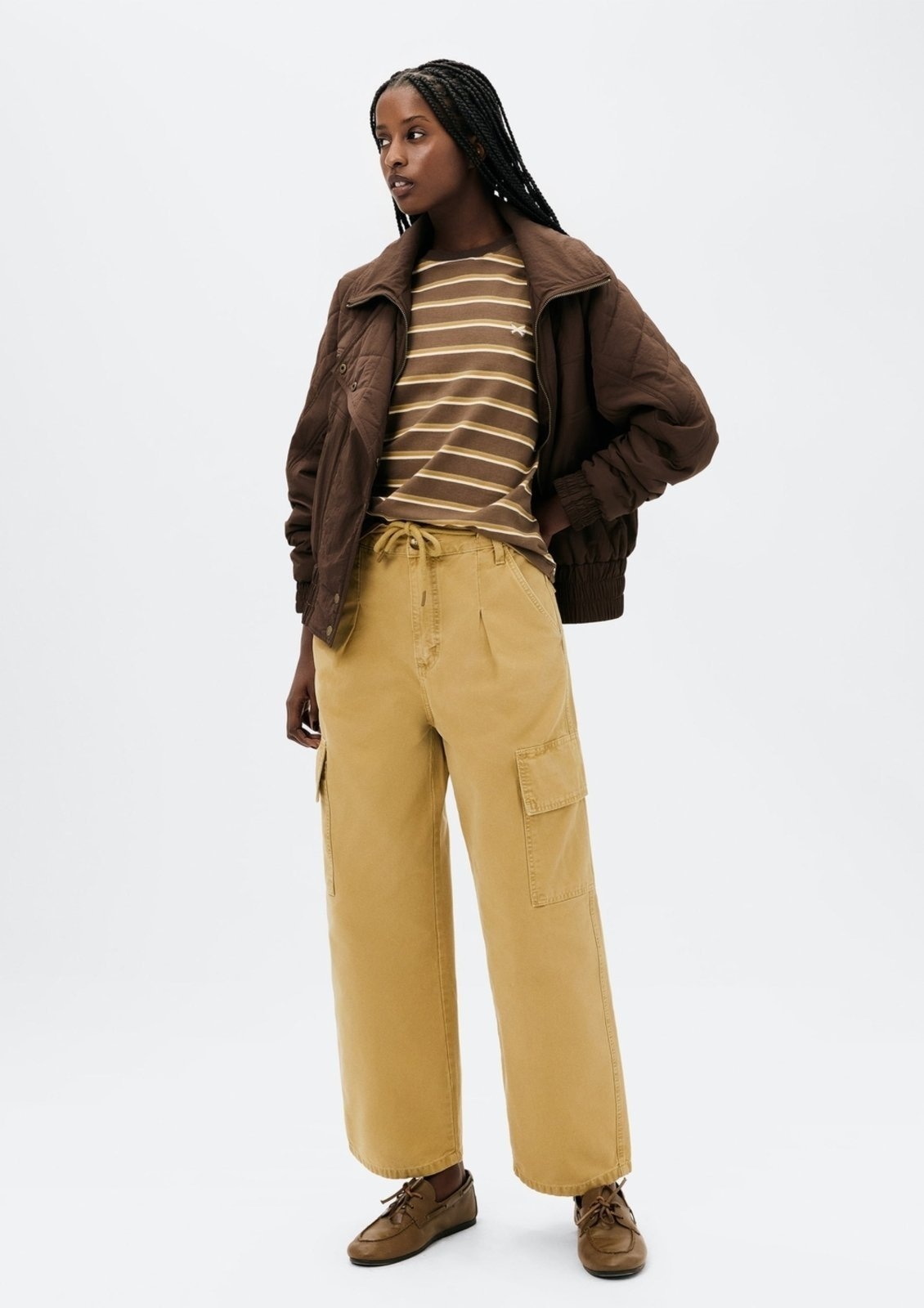 Imagem principal Calça Feminina Barrel Cintura Média De Sarja Hering amarelo