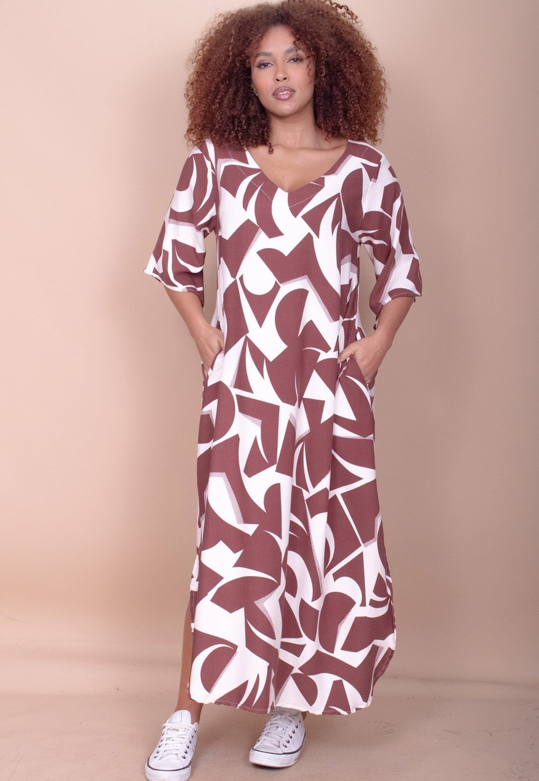 Imagem principal Vestido Cabanafree Midi Abapã Plano com Bolso Estampa Raízes Cabanafree estampado/marrom/off-white