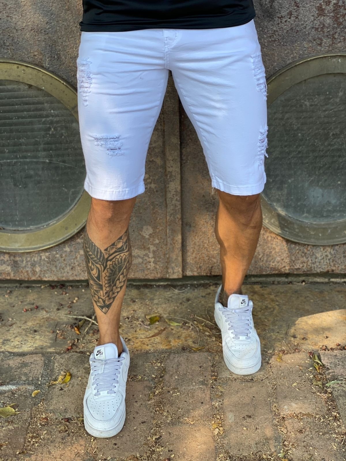 Imagem principal Bermuda Branca Rasgada Sarja Masculina Alleppo Jeans Genebra Alleppo Jeans branco