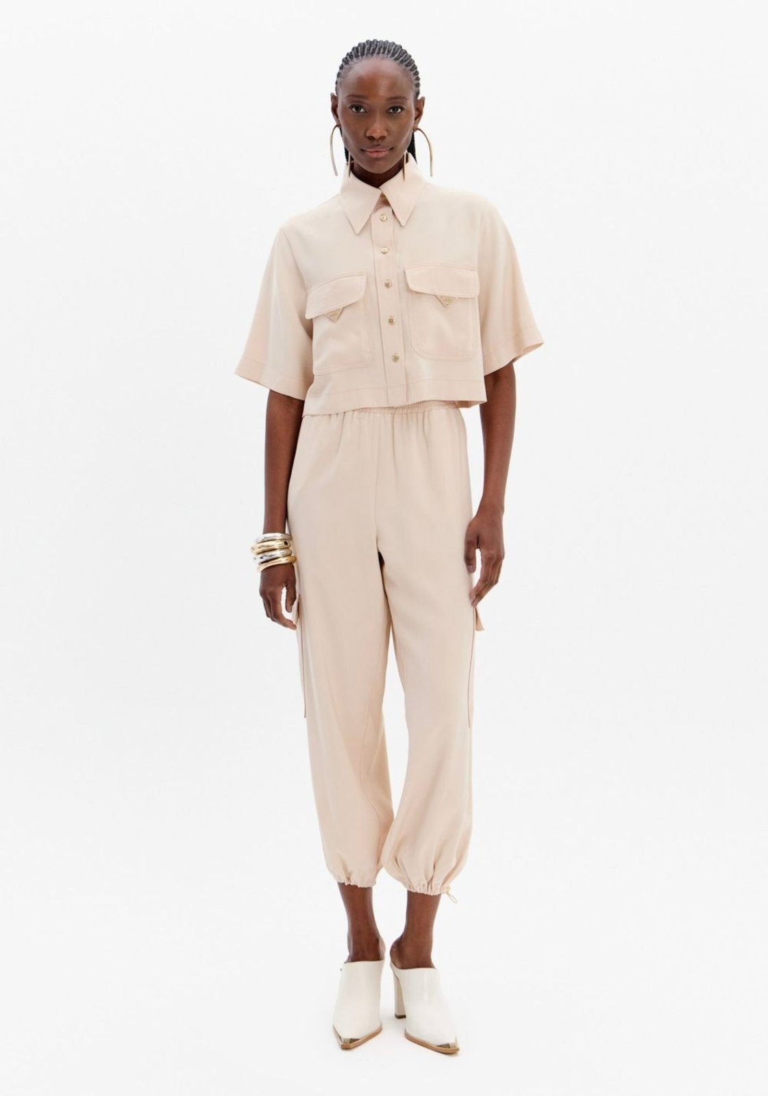 Imagem principal Calça Jogging Bolso Cargo Cintura Alta Lança Perfume bege