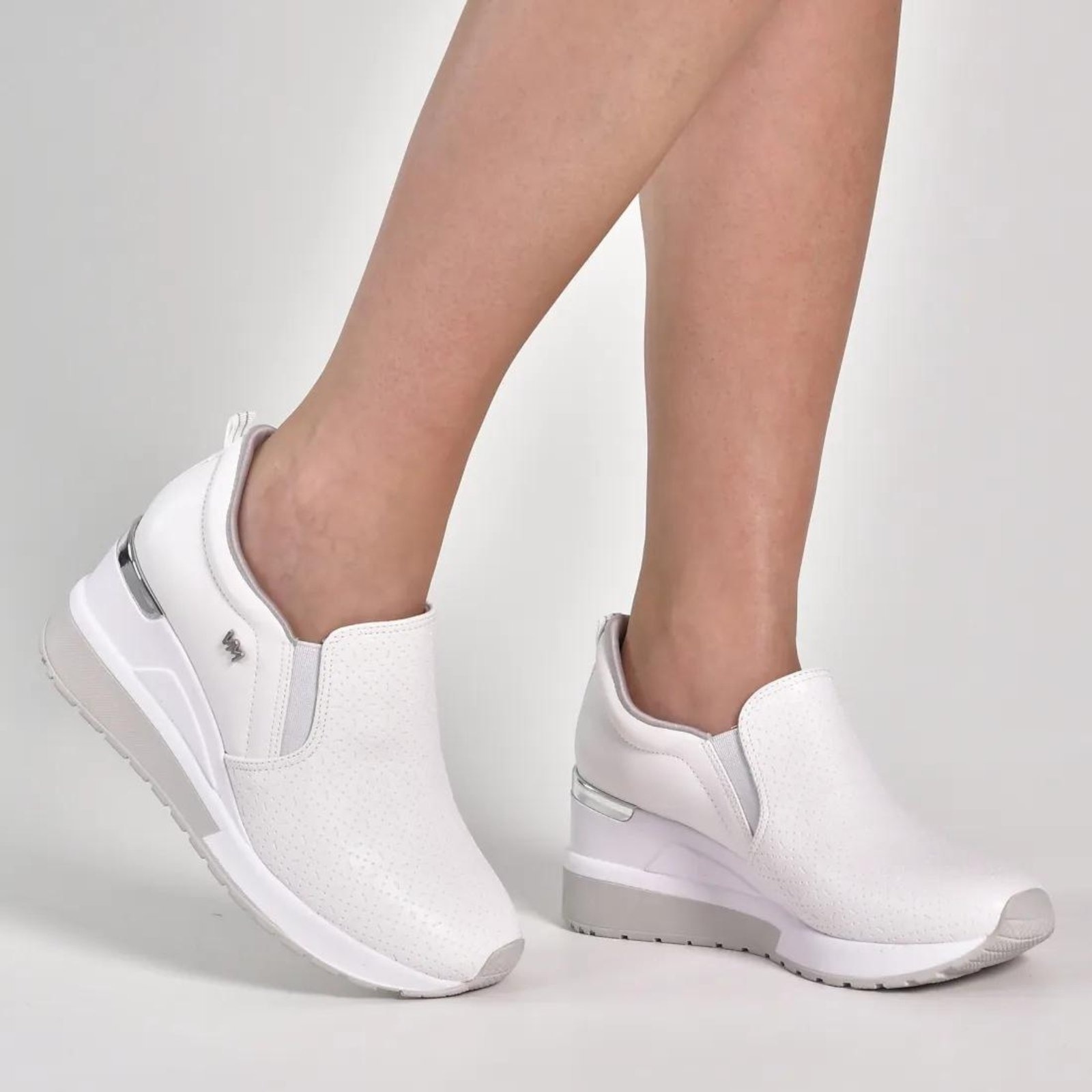 Imagem principal Tênis Via Marte Nobuck Casual Feminino VIA MARTE branco