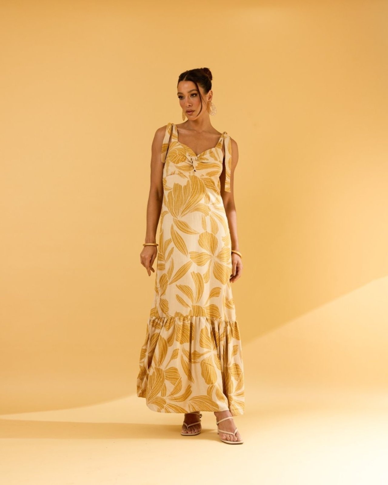 Imagem principal Vestido Longo VHF VARIEDADES Viscose Estampado Alças Regulaveis Elegante Feminino Mostarda VHF VARIEDADES unico