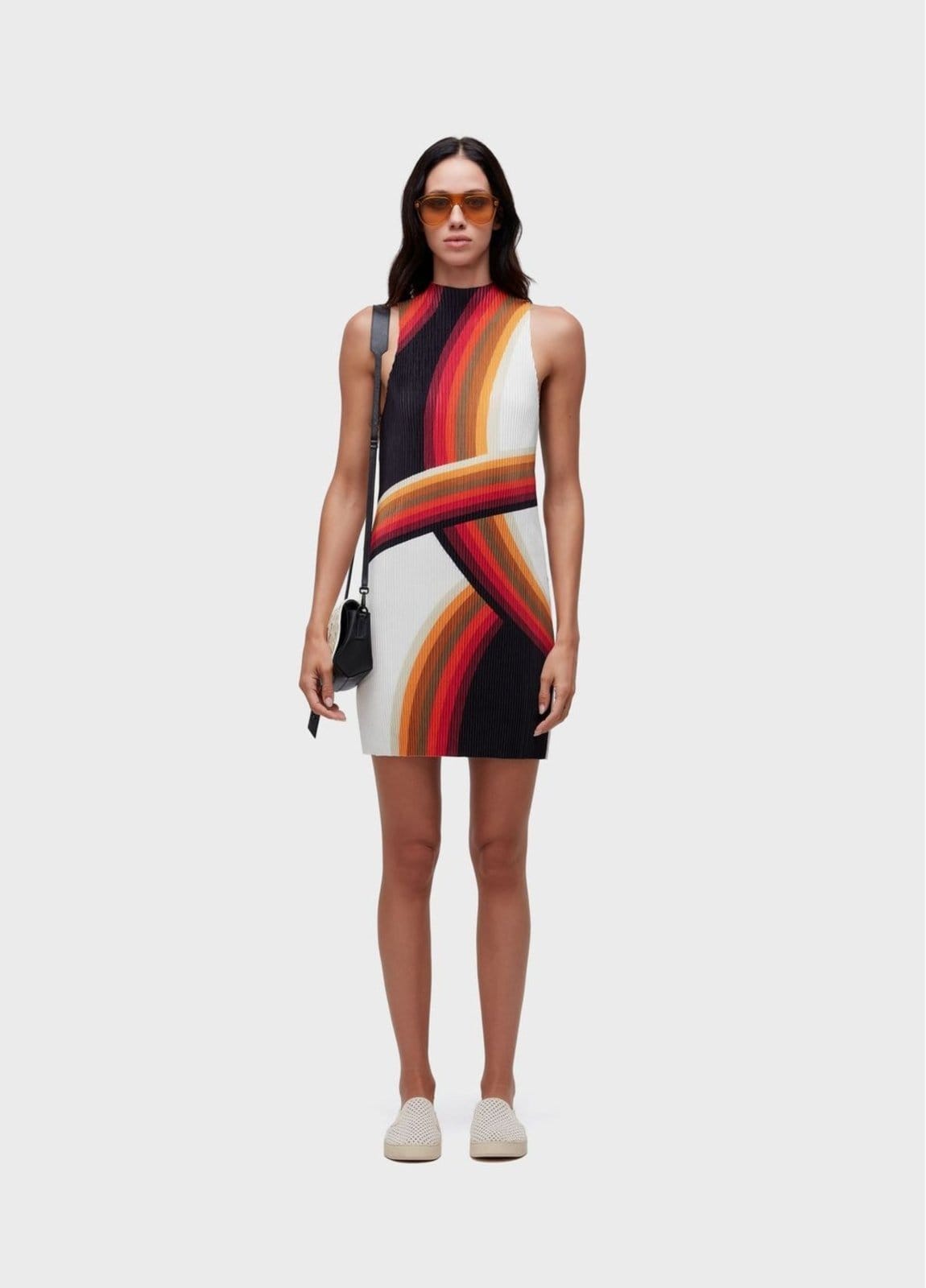 Vestido raglan curto plisse onda