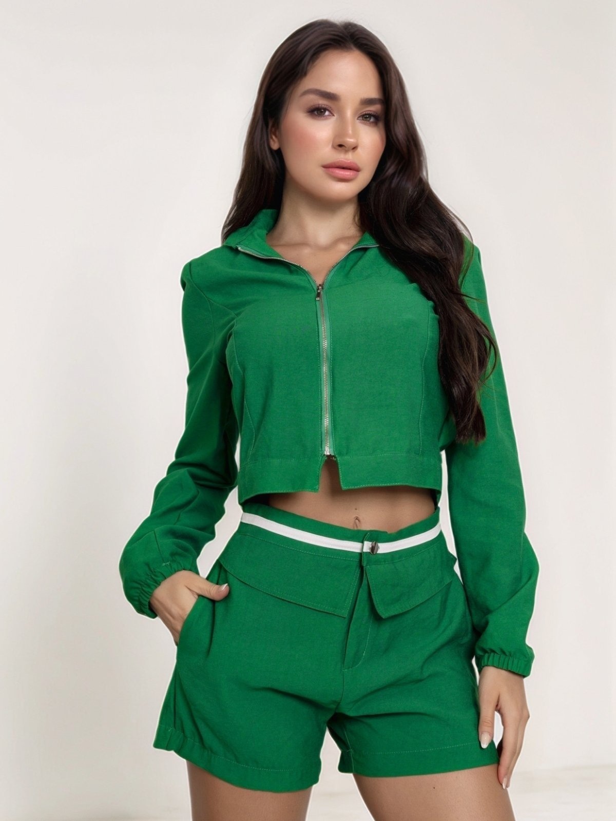 Imagem principal Conjunto Feminino Divina Gata Jaqueta e Shorts Alfaiataria DIVINA GATA verde