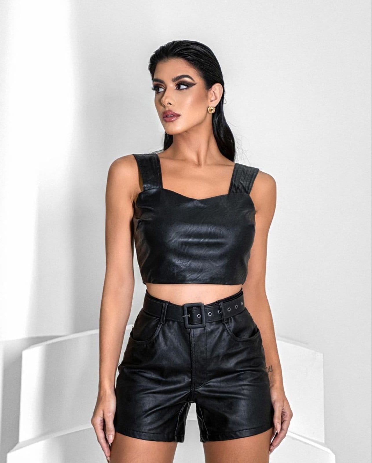 Shorts Material Sintético Mom Feminino Cintura Alta Cinto Revestido 22739