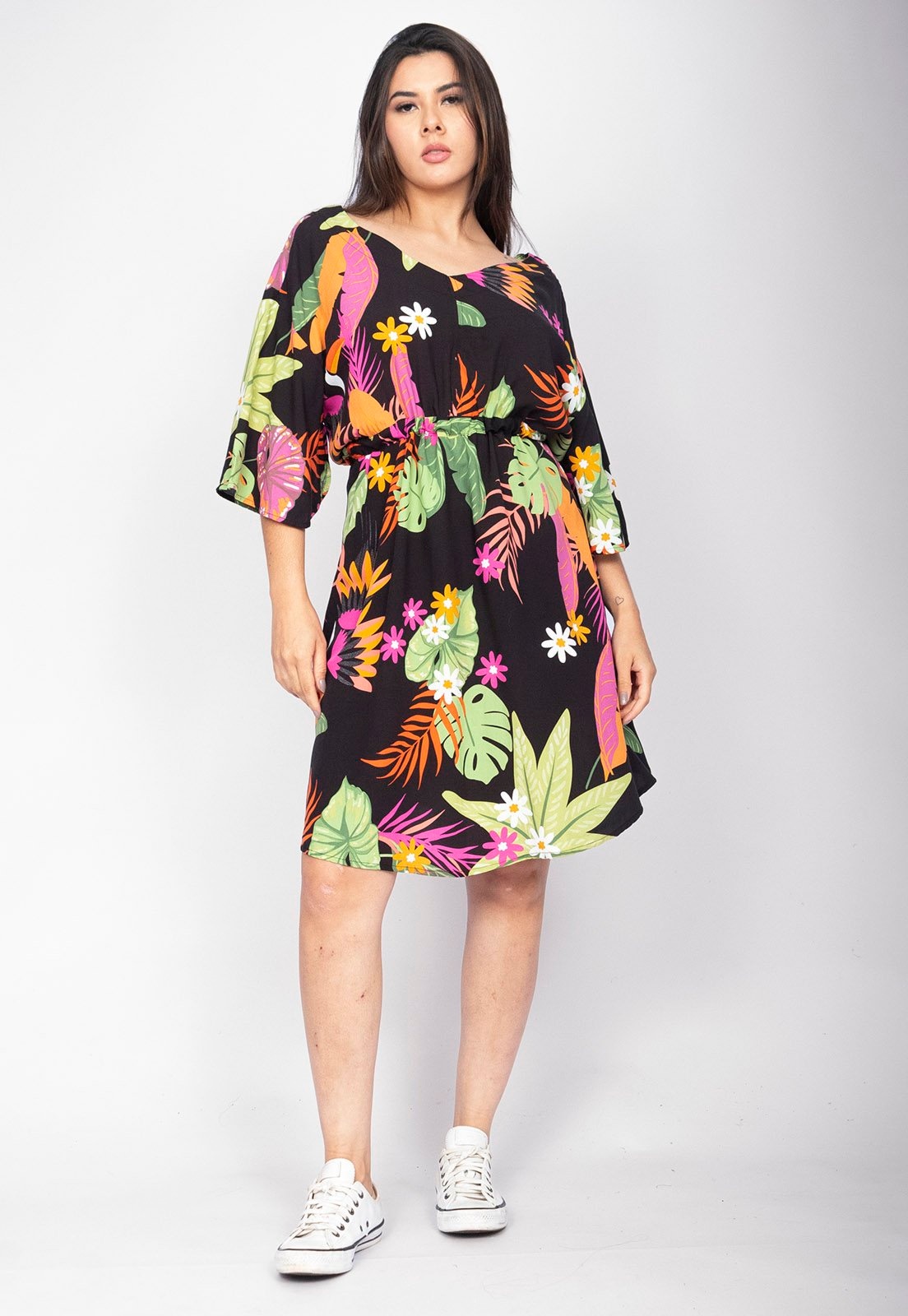 Imagem principal Vestido Curto CabanaFree Caaxixá Viscose com Cordão na Cintura Estampa Noite Botânica Cabanafree estampado/laranja/rosa/verde