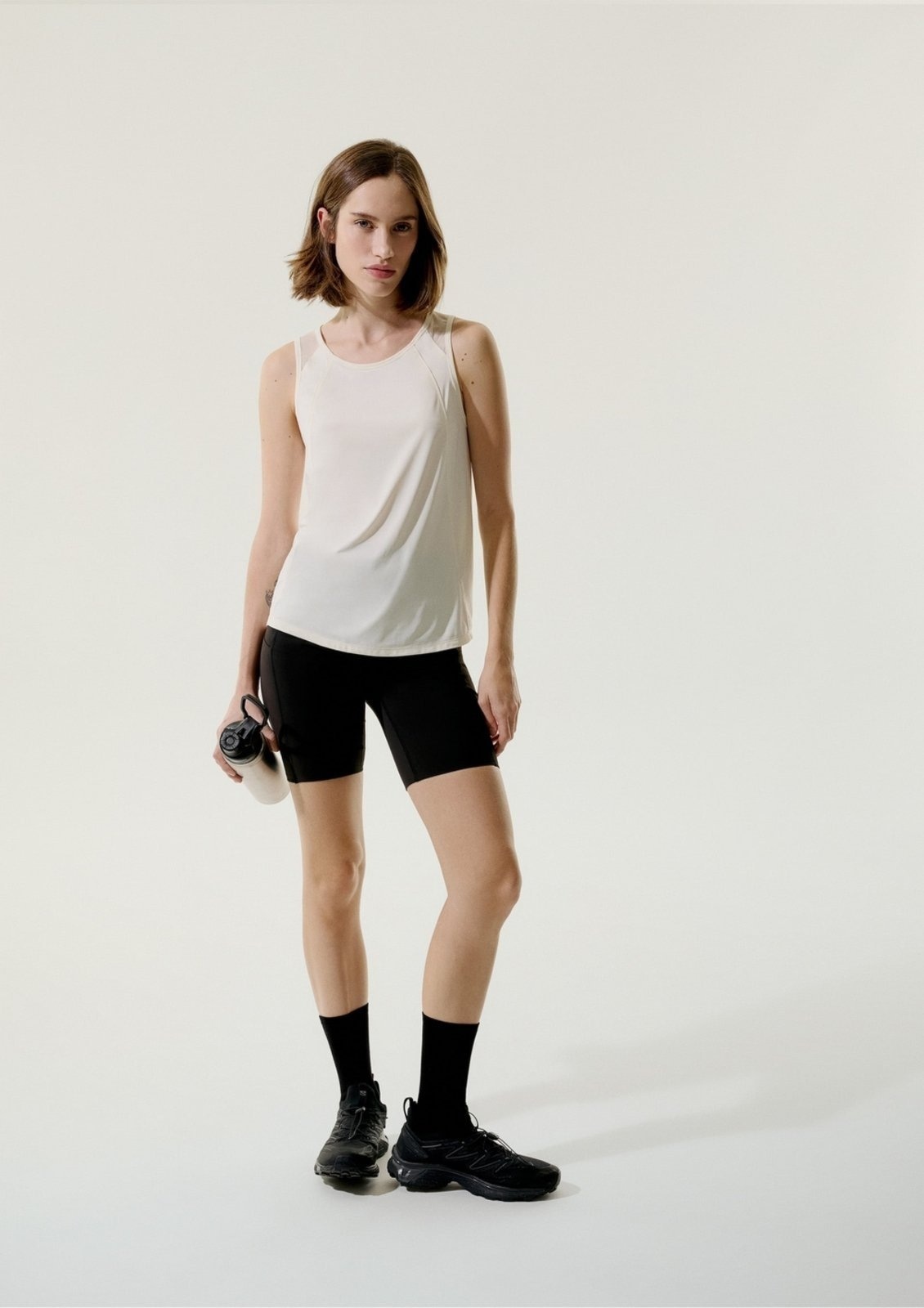 Imagem principal Bermuda Esportiva Feminina Biker Alongada Hering HERING SPORTS preto