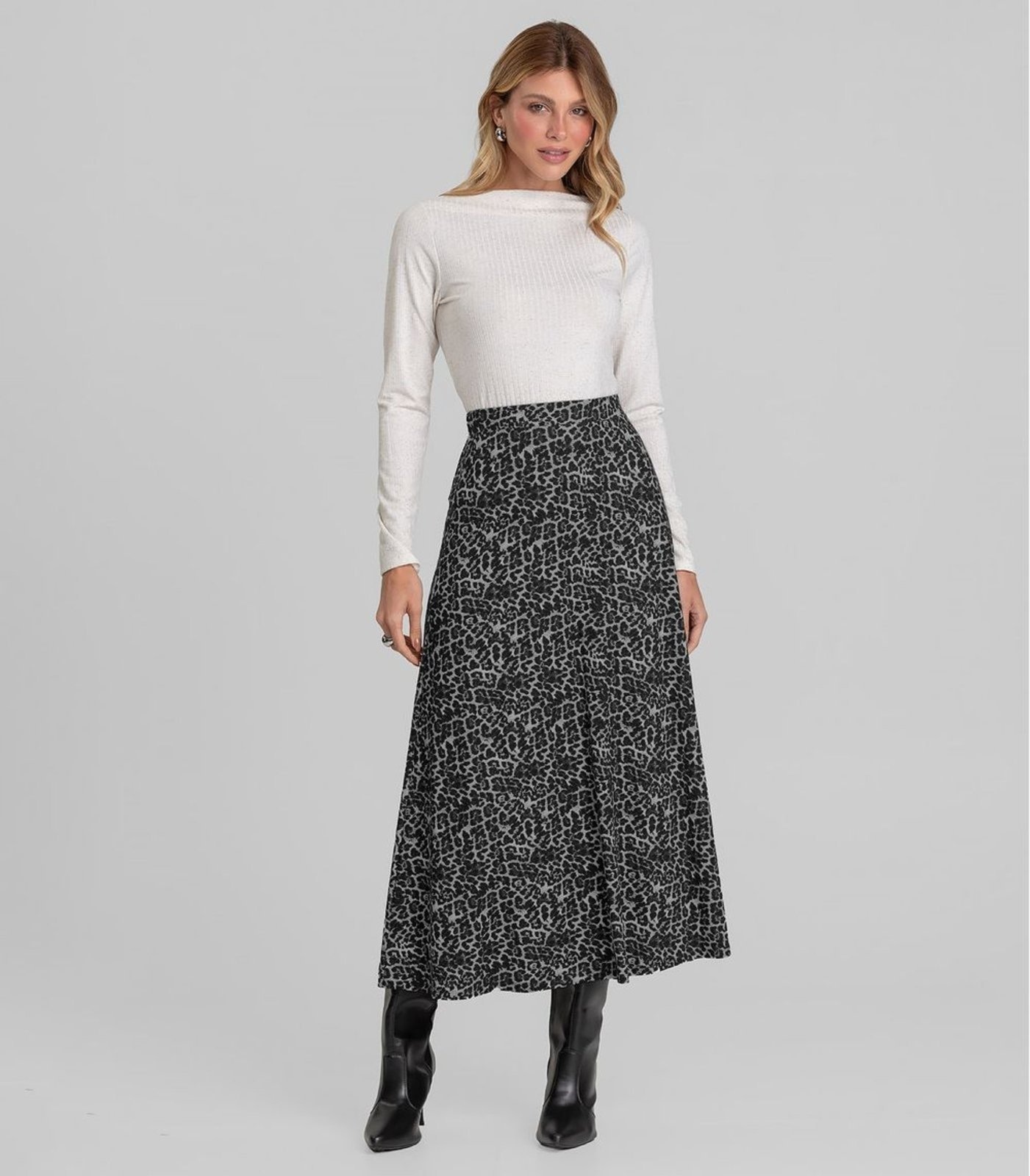 Imagem principal Saia Feminina Midi Evase Dianna Dianna cinza