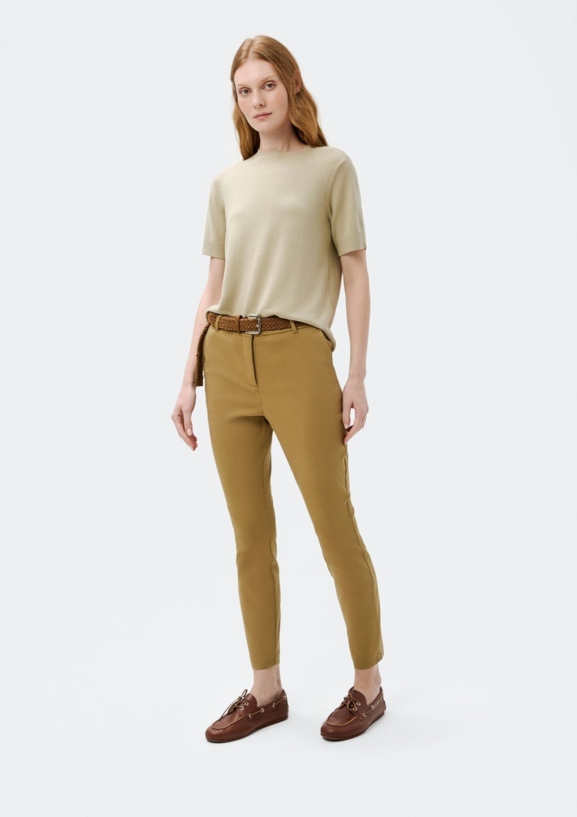 Imagem principal Calça Básica Feminina Cintura Média Alfaiataria Hering cáqui