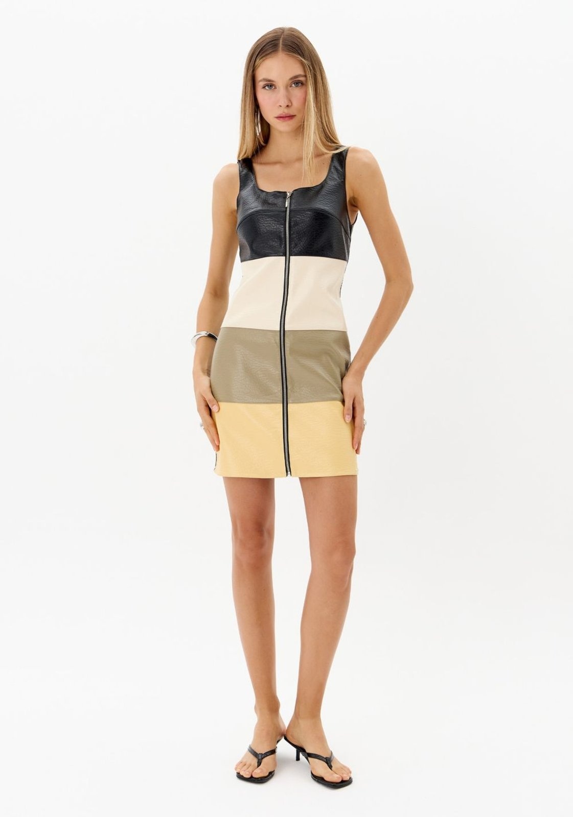 Imagem principal Vestido Curto com Zíper Frontal My Favorite Things amarelo