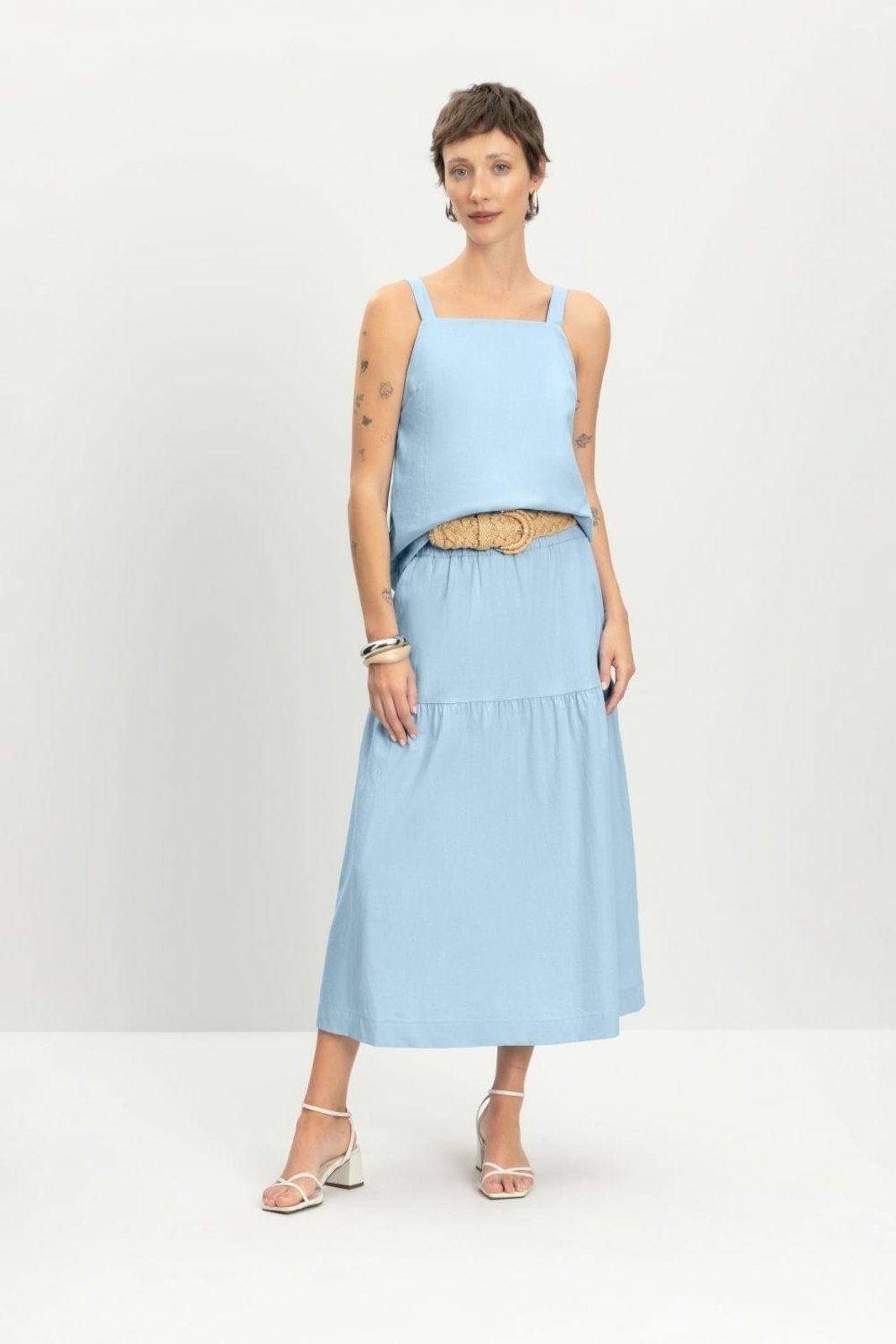 Imagem principal Saia feminina midi em linho Essendi CLARO Essendi azul